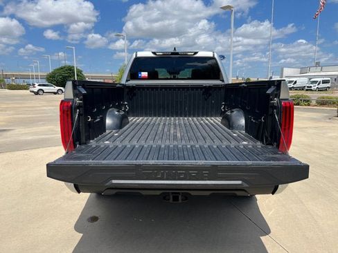 Used 2022 Toyota Tundra SR5 RWD image 4
