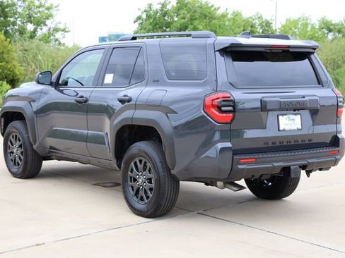 New 2026 Toyota 4Runner SR5 AWD/4WD image 6