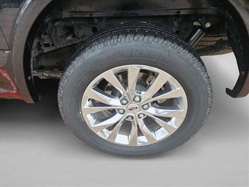 Used 2017 Ford F150 Lariat w/ Equipment Group 502A Luxury RWD image 8