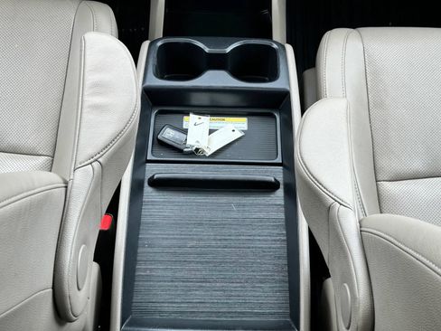 Used 2019 Honda Odyssey Elite image 37
