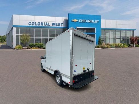 Used 2025 Chevrolet Express 3500 w/ Power Convenience Package RWD image 5
