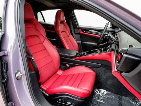 Used 2024 Porsche Panamera RWD image 34