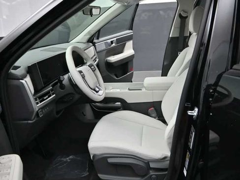 New 2026 Hyundai Santa Fe SE FWD image 16