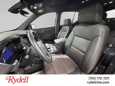 Used 2023 Chevrolet Traverse High Country image 10