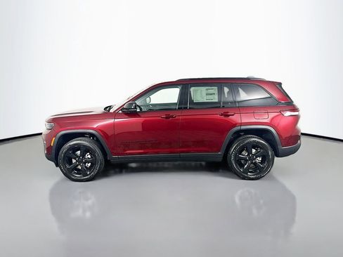 New 2025 Jeep Grand Cherokee Altitude image 4