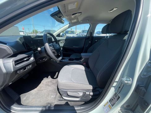 Used 2025 Kia K4 LXS image 27