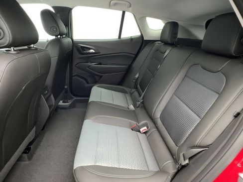 New 2026 Chevrolet Trax LT w/ LT Convenience Package image 24