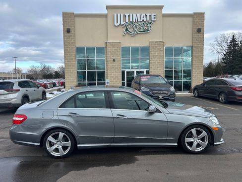 Used 2011 Mercedes-Benz E 350 Sedan image 1