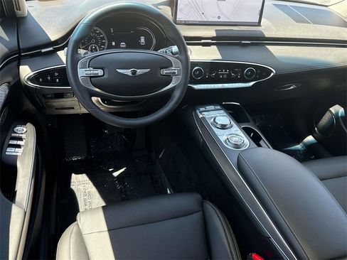 Used 2025 Genesis GV70 2.5T Select w/ Select Package image 7
