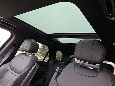 New 2026 Land Rover Range Rover Sport SE image 11