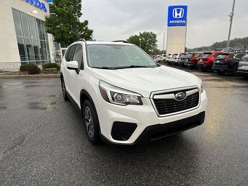 Used 2020 Subaru Forester Premium AWD/4WD image 2