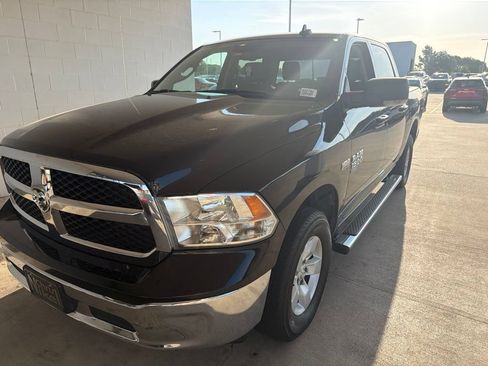 Used 2020 RAM 1500 Classic SLT w/ Luxury Group AWD/4WD image 1