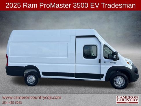 New 2025 RAM ProMaster 3500 FWD image 2