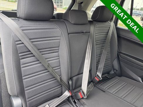 Used 2022 Volkswagen Tiguan S FWD image 31
