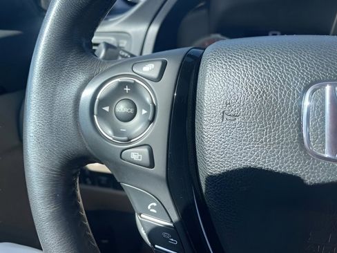 Used 2018 Honda Ridgeline RTL-E image 20