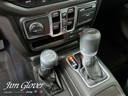 New 2025 Jeep Gladiator Sport image 37