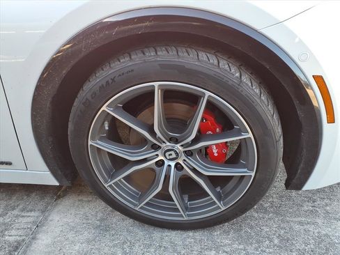 Used 2024 Toyota Prius Limited image 9