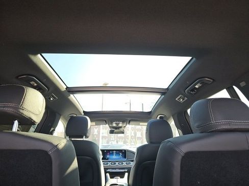 Used 2025 Mercedes-Benz GLS 450 GLS 450 image 10