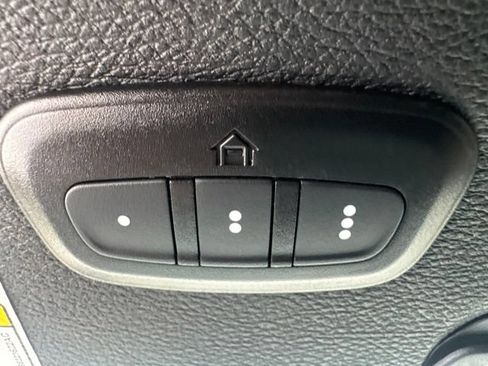 Used 2022 Jeep Gladiator Sport AWD/4WD image 39