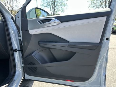 New 2026 Volkswagen Taos SE image 30