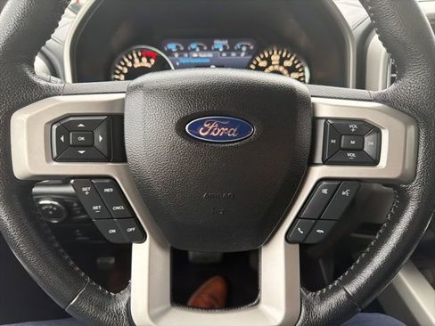 Used 2015 Ford F150 Lariat w/ Equipment Group 502A Luxury AWD/4WD image 17