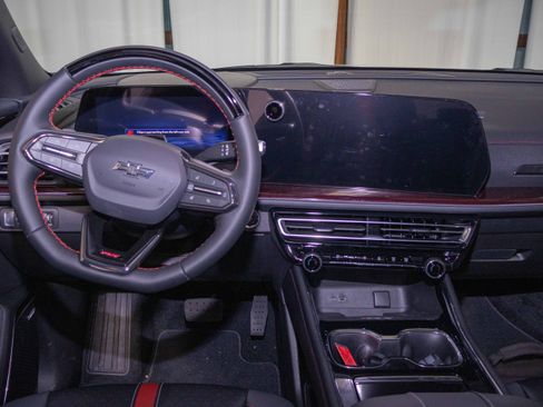 New 2026 Chevrolet Traverse RS w/ LPO, Floor Liner Package image 16