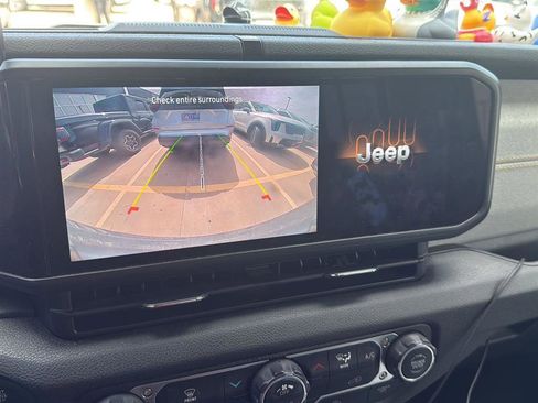 Used 2024 Jeep Wrangler Sport S image 6