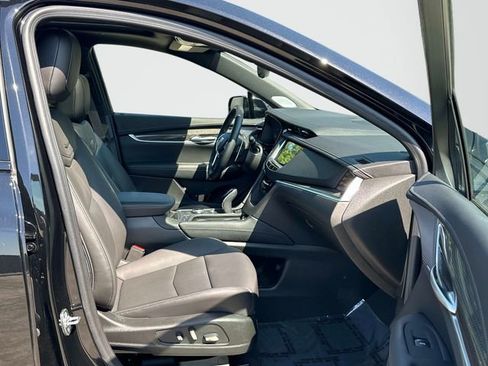 Used 2025 Cadillac XT5 Sportv w/ LPO, Bronce Accent Package AWD/4WD image 21