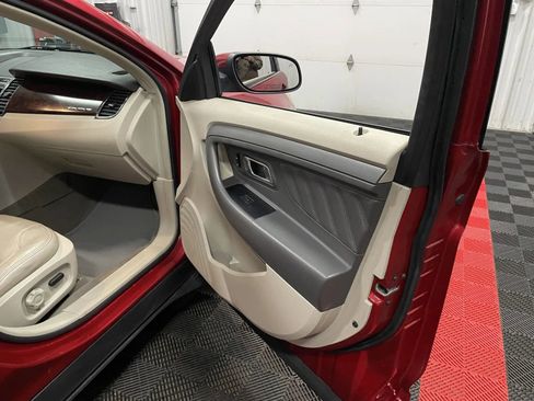 Used 2010 Ford Taurus SEL image 41