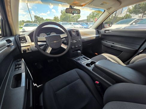 Used 2008 Chrysler 300 LX RWD image 15