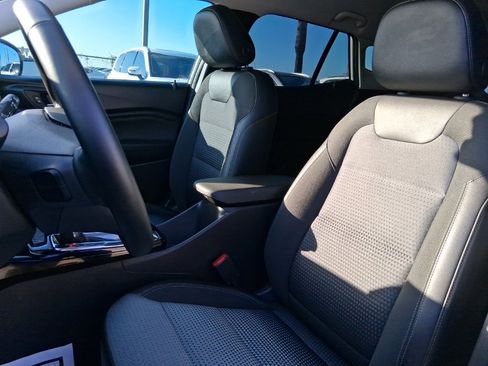 Used 2025 Chevrolet Trax LT w/ Driver Confidence Package image 6