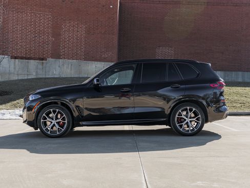Used 2026 BMW X5 M60i image 6