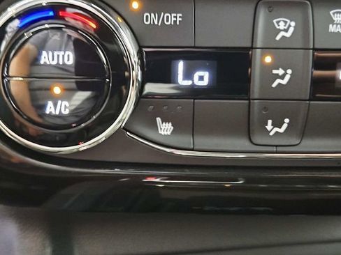 Used 2025 Chevrolet TrailBlazer ACTIV w/ Convenience Package image 24