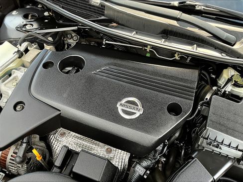 Used 2015 Nissan Altima 2.5 SL w/ Moonroof Package FWD image 31
