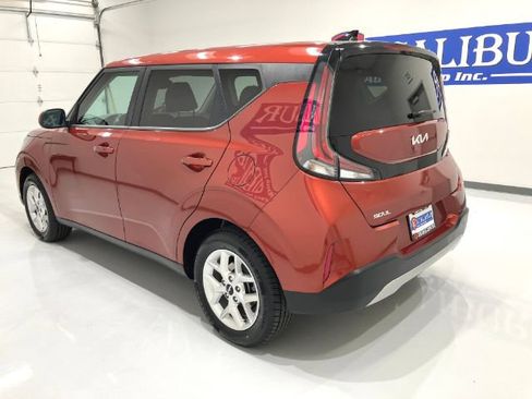 Used 2023 Kia Soul S FWD image 13