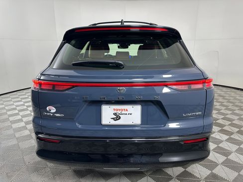 Used 2025 Toyota Crown Signia image 9