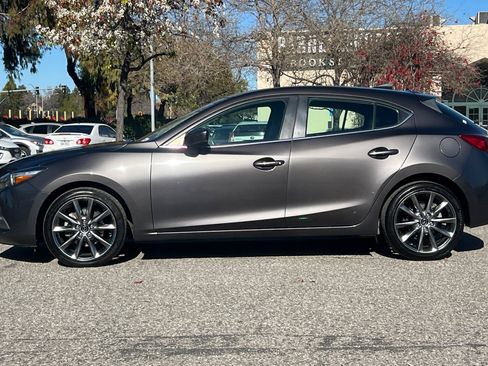 Used 2018 MAZDA MAZDA3 Touring image 7