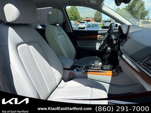 Used 2022 Audi Q5 2.0T Premium AWD/4WD image 11