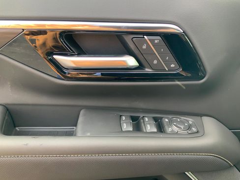 New 2026 Chevrolet Tahoe Premier w/ Sun And Tow Package AWD/4WD image 29