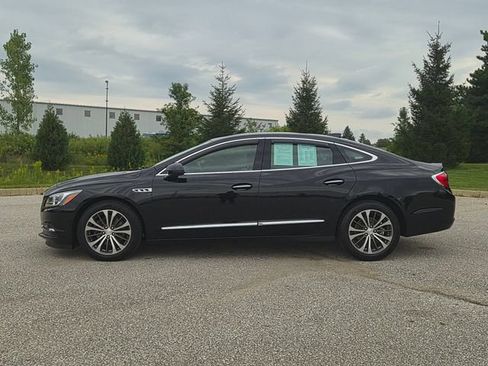 Used 2017 Buick LaCrosse Essence FWD image 8