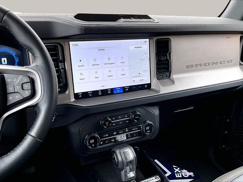 Used 2025 Ford Bronco Outer Banks AWD/4WD image 9
