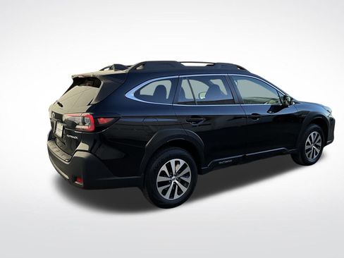 Certified 2023 Subaru Outback Premium image 6