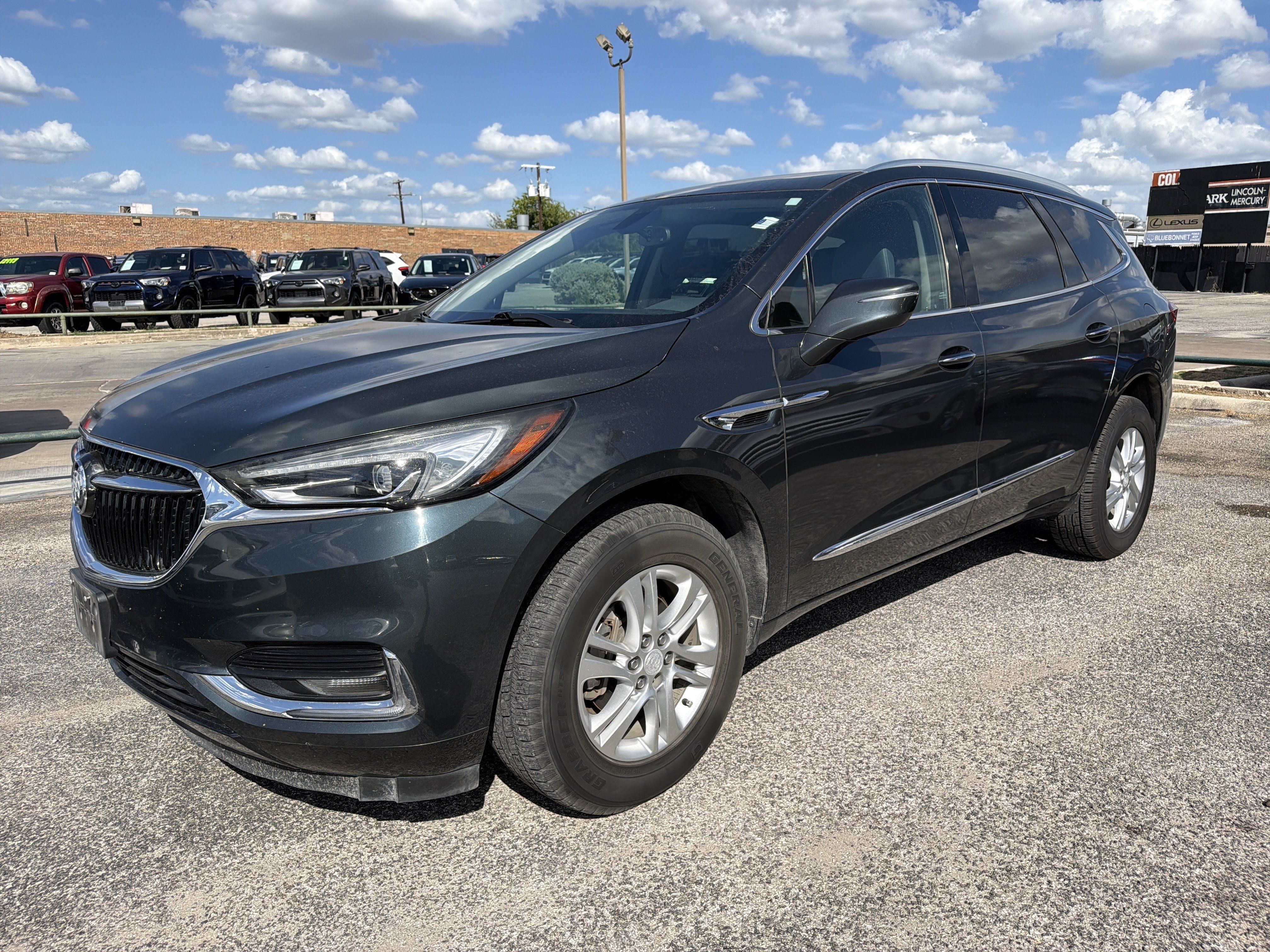 Used 2019 Buick Enclave Essence FWD image 7