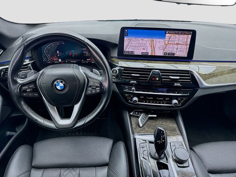 Used 2021 BMW 530i w/ Convenience Package RWD image 15