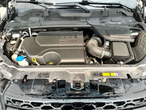 Used 2018 Land Rover Discovery Sport SE image 24