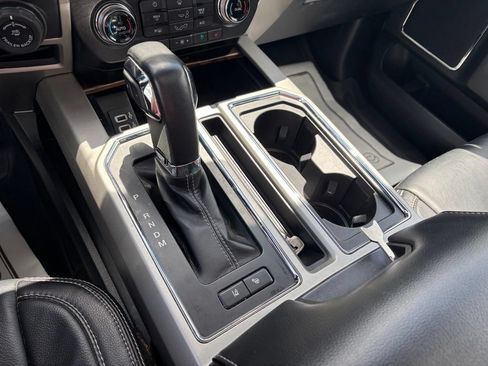 Used 2020 Ford F150 Lariat w/ Equipment Group 502A Luxury AWD/4WD image 28
