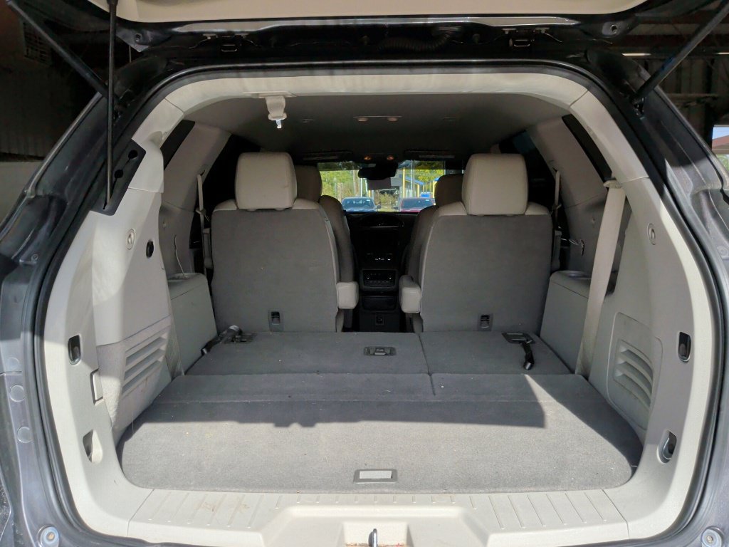 Used 2017 Buick Enclave Leather w/ Trailering Package FWD image 12