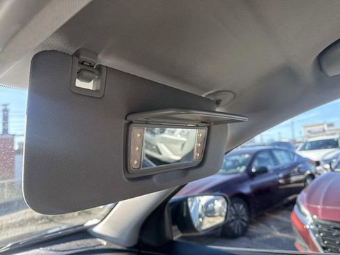 Used 2024 Chevrolet Equinox LT image 30