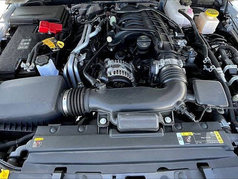 New 2025 Jeep Gladiator Sport w/ Premium Package image 10