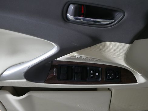 Used 2012 Lexus IS 250 image 19